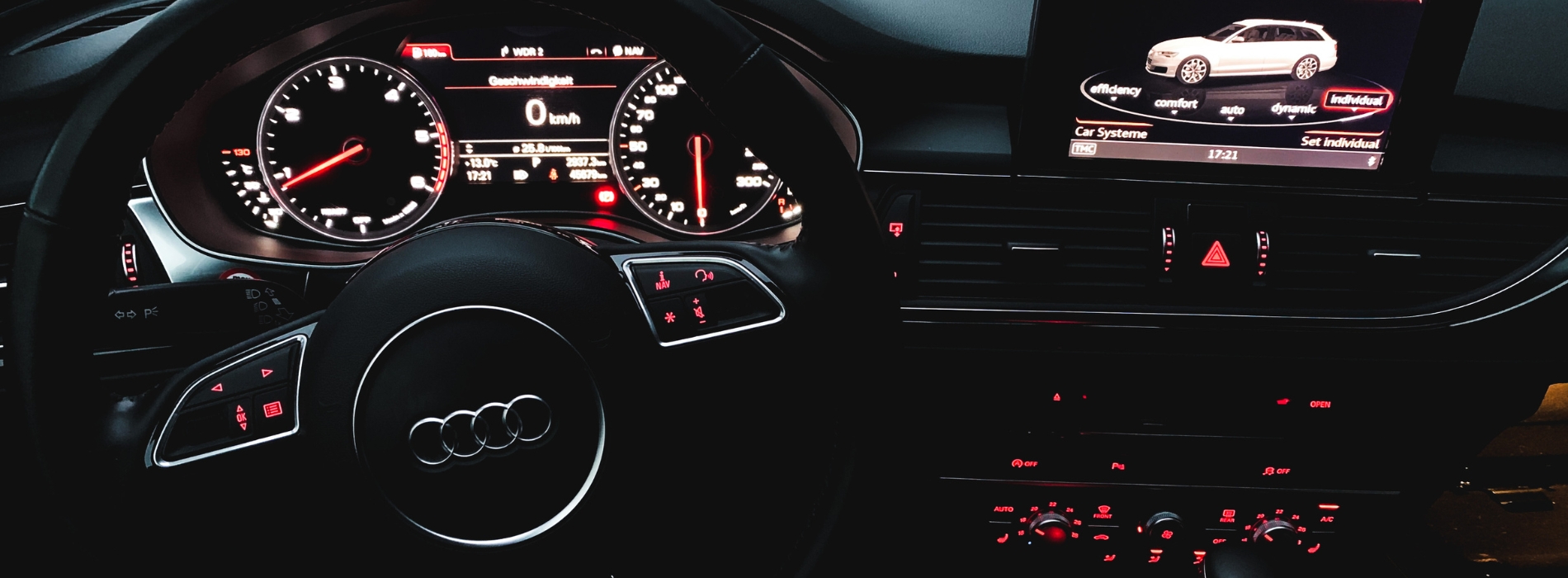 Tableau de bord et écran dans une audi dernière génération