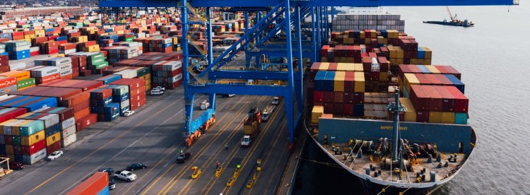 Voiture importée depuis les États-Unis par container