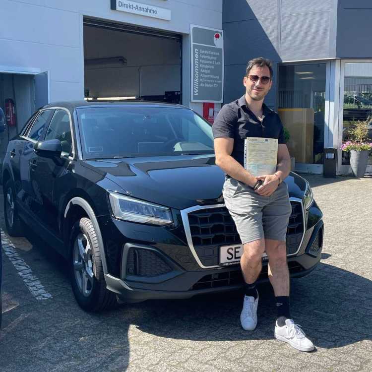 Courtier automobile qui importe des véhicules d'Allemagne à Merignac